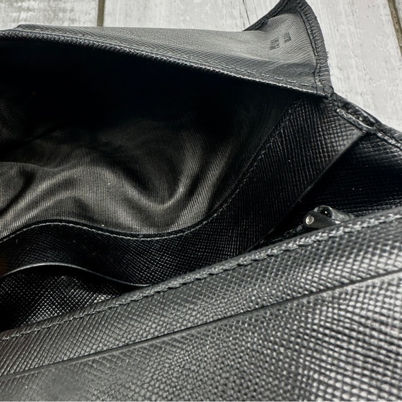 AUTHENTIC Prada wallet in black. - Picture 13 of 16